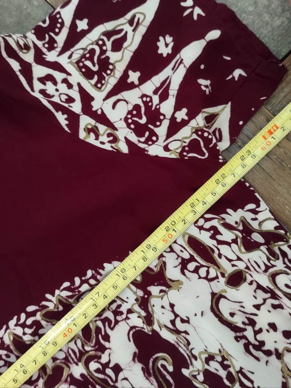 Maroon And White With AGold Accent Design Women's Dress M/L - Picture 6 of 8
